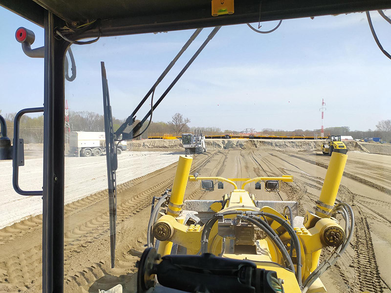 grader-zrovnavac-system-3d-gps-1